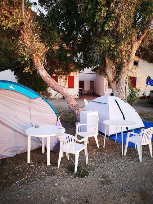 Camping B&B Gioiosa Джойоза Мареа Екстериор снимка