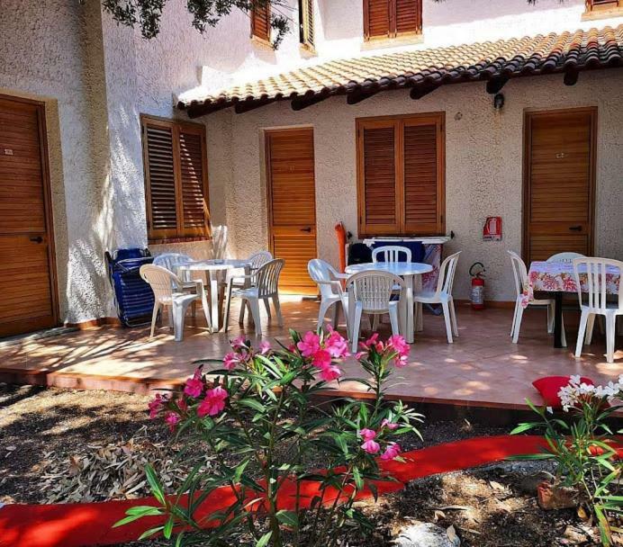 Camping B&B Gioiosa Джойоза Мареа Екстериор снимка