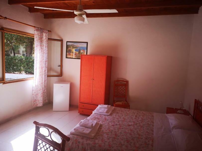 Camping B&B Gioiosa Джойоза Мареа Екстериор снимка
